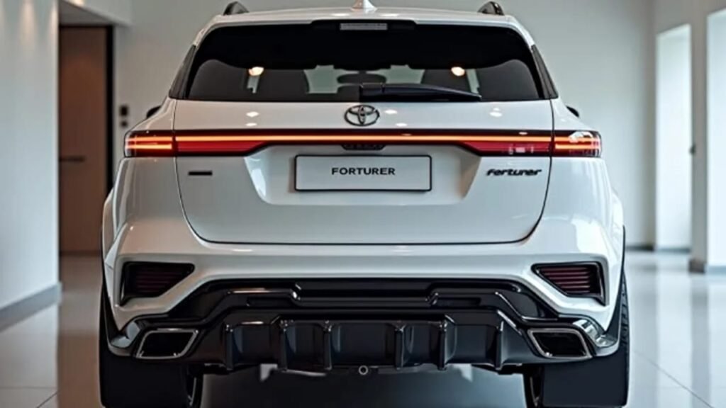 Toyota Fortuner 2026 – 2.8L Diesel Beast, 4x4 Powertrain, ADAS Tech & 16km/l Mileage Starting at ₹3.99 Lakh!
